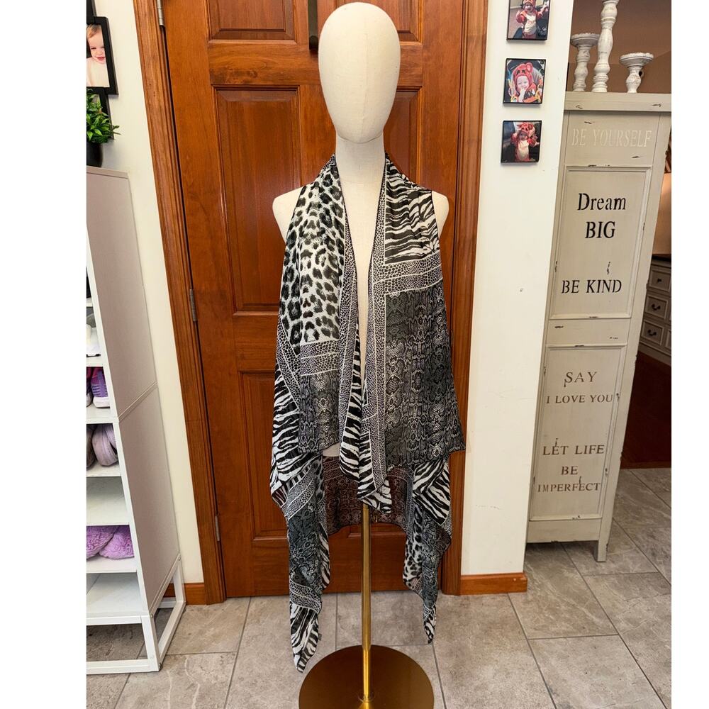 SAX Sleeveless Animal Print Shawl Vest Wrap OSFM